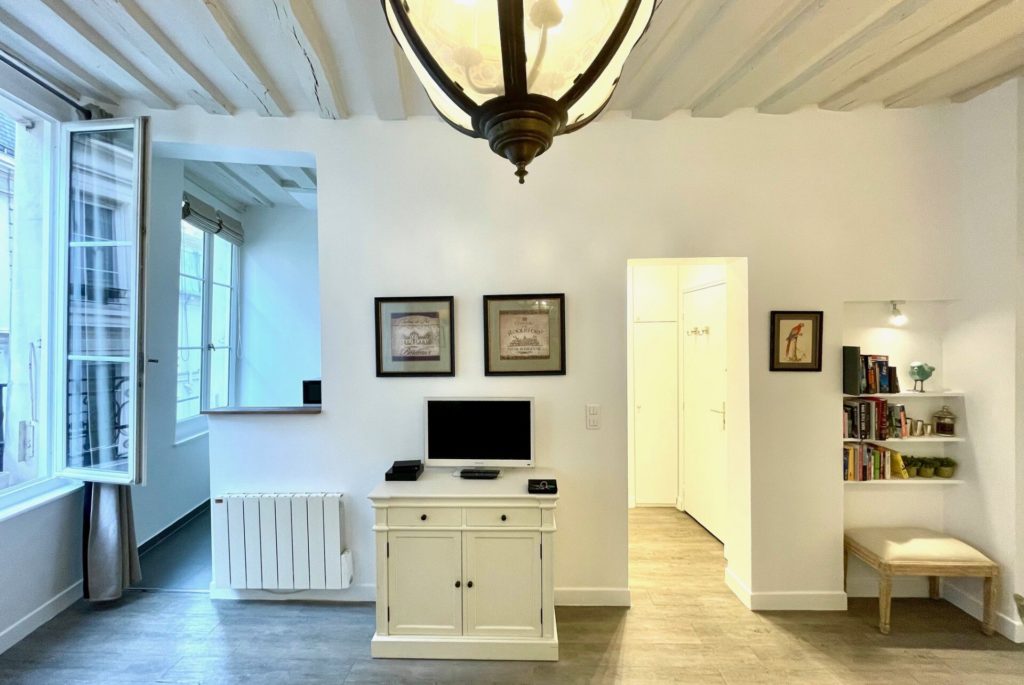 Location Appartement Meublé - 37 m² - 2 pièces - 75004 Paris - 104327 - 381605616844