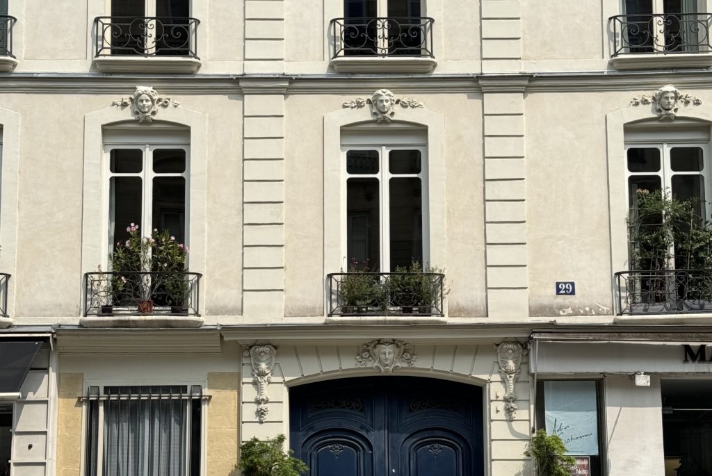Location Appartement Meublé - 2 pièces - 50 m² - Quartier Latin - Saint Germain de Prés - Odéon - 75006 Paris - 106464-3