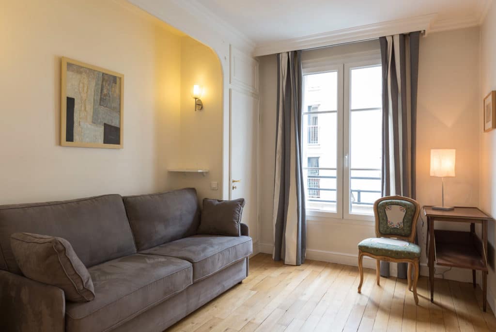 Location Appartement Meublé - 2 pièces - 48 m² - Invalides - 75007 Paris - 107328