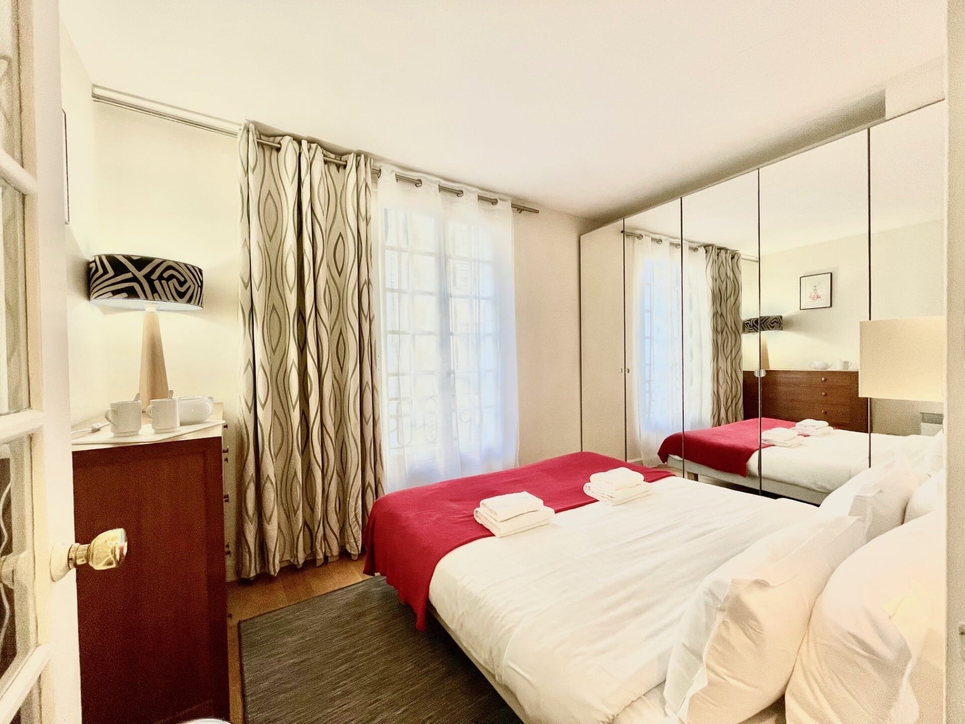 Location Appartement Meublé 2 Rooms ​42m2 ​​Invalides​ Paris