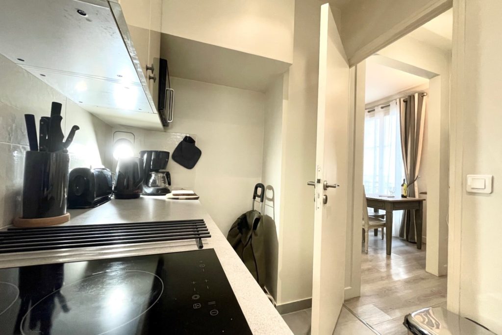 Location Appartement Meublé - 40.45 m² - 2 pièces - 75007 Paris - 107539 - 408908676321