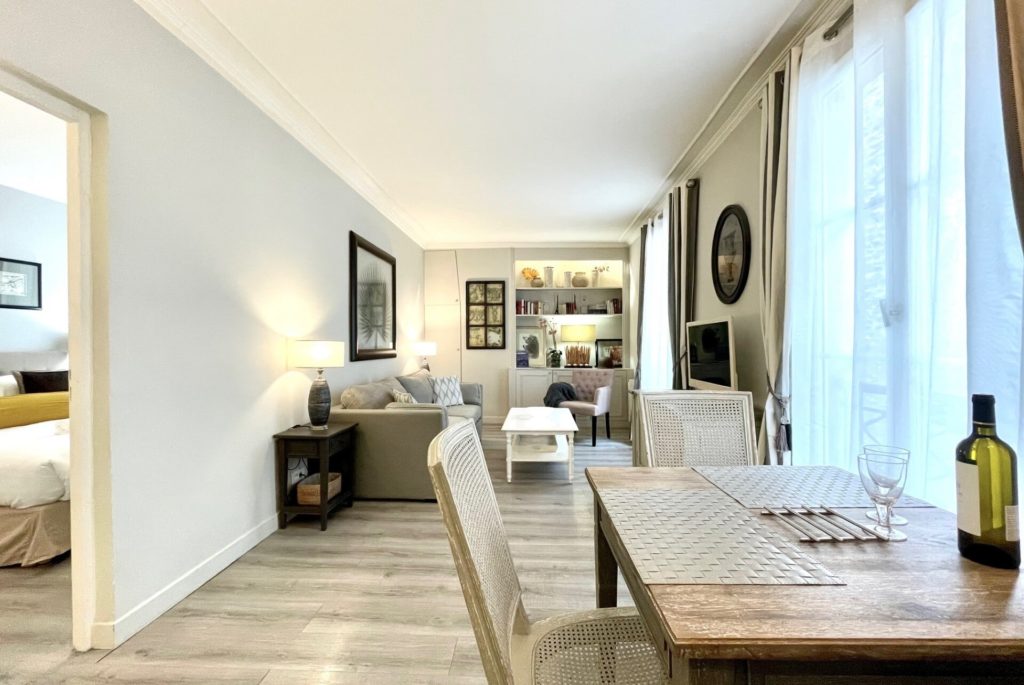 Location Appartement Meublé - 40.45 m² - 2 pièces - 75007 Paris - 107539 - 408908676326