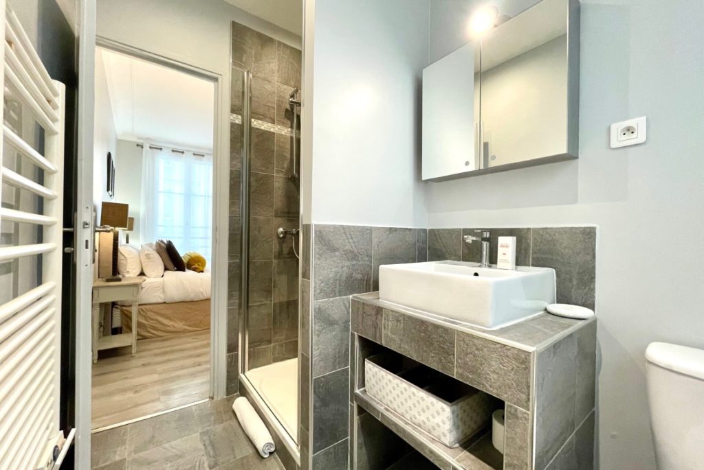 Location Appartement Meublé - 40.45 m² - 2 pièces - 75007 Paris - 107539 - 408909486295