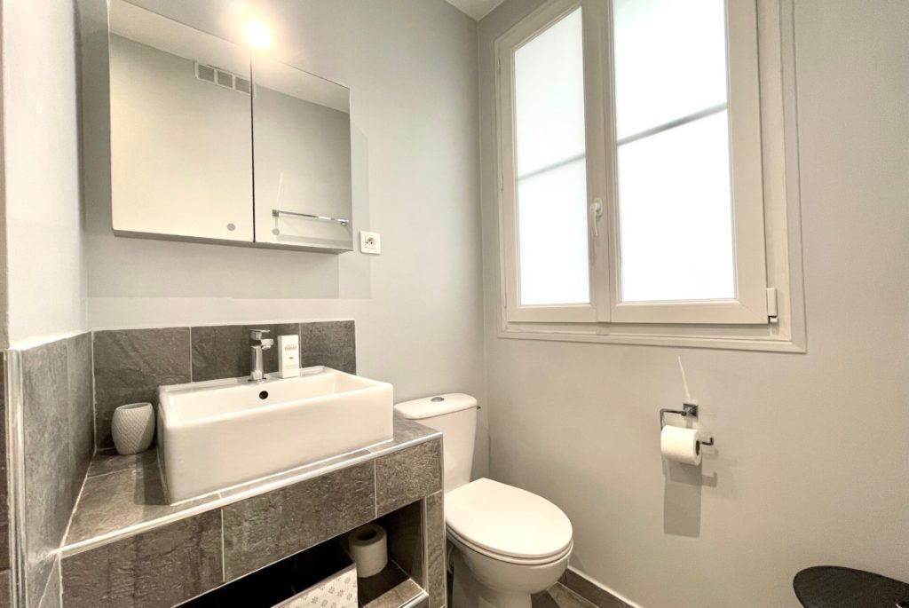 Location Appartement Meublé - 40.45 m² - 2 pièces - 75007 Paris - 107539 - 408909486298