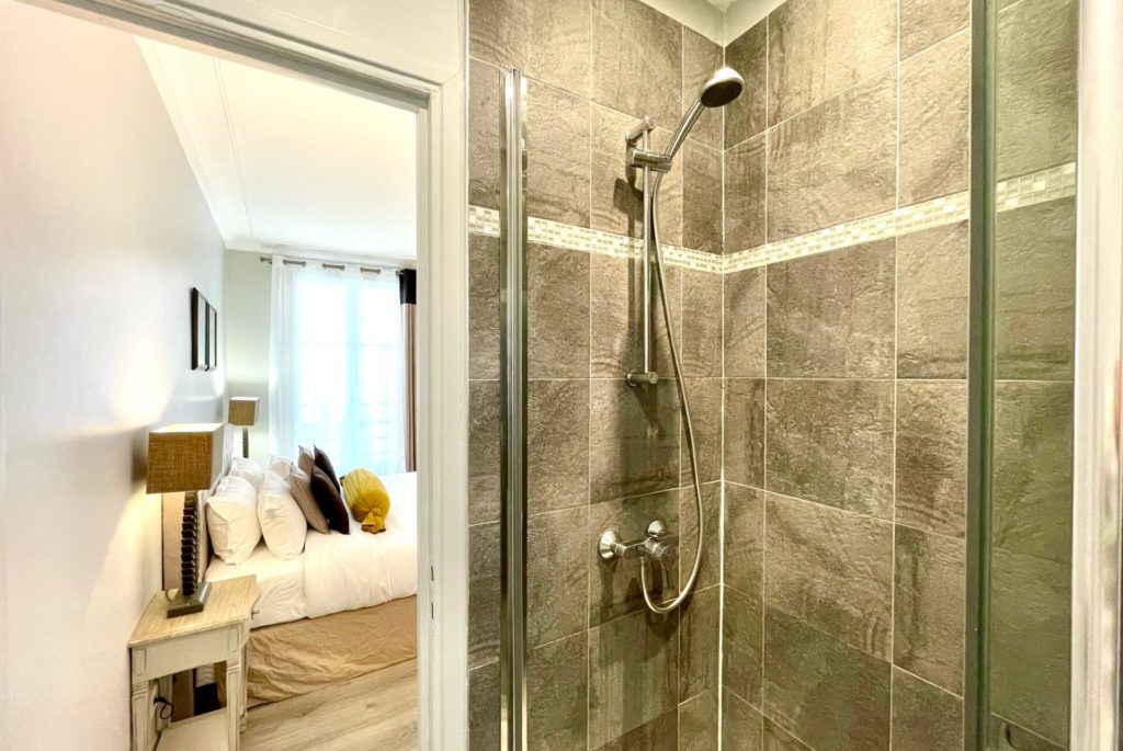 Location Appartement Meublé - 40.45 m² - 2 pièces - 75007 Paris - 107539 - 408909486300