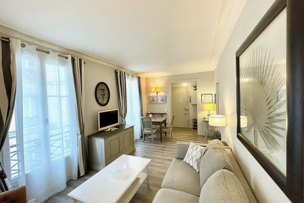 Location Appartement Meublé - 40.45 m² - 2 pièces - 75007 Paris - 107539 - 408909486303