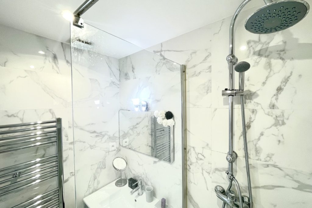 Location Appartement Meublé - 38 m² - 2 pièces - 75008 Paris - 108001 - 410560404724