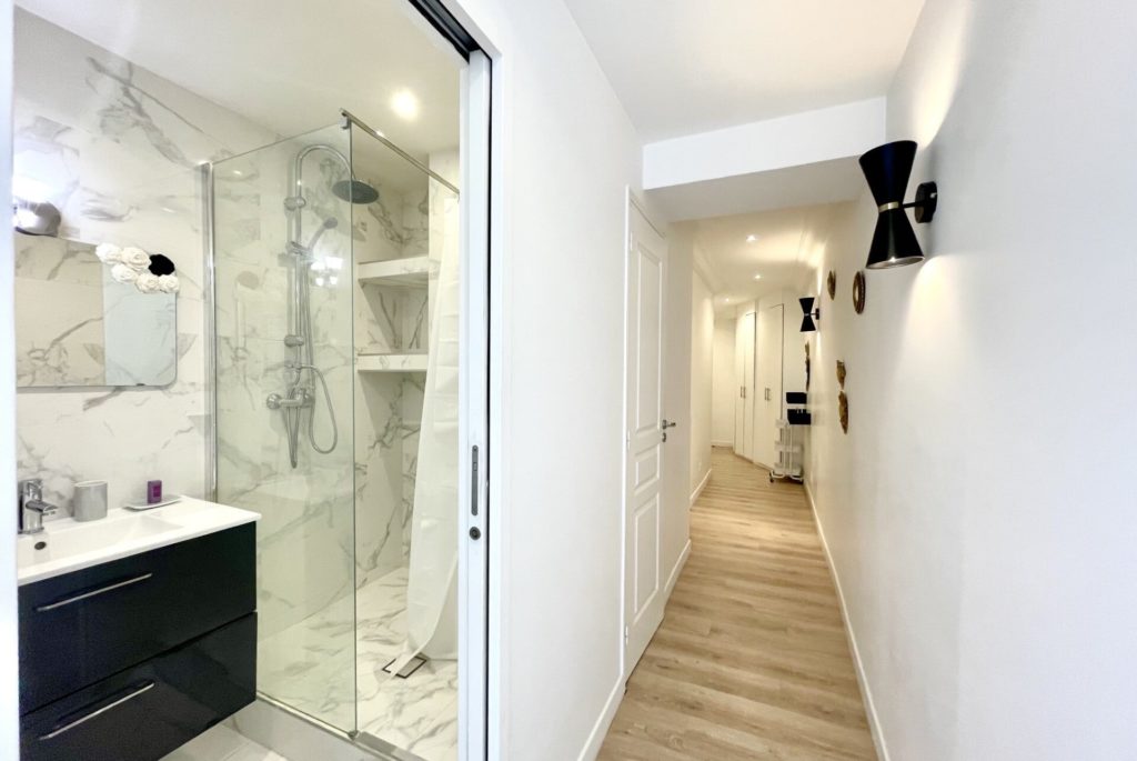 Location Appartement Meublé - 38 m² - 2 pièces - 75008 Paris - 108001 - 410560431323