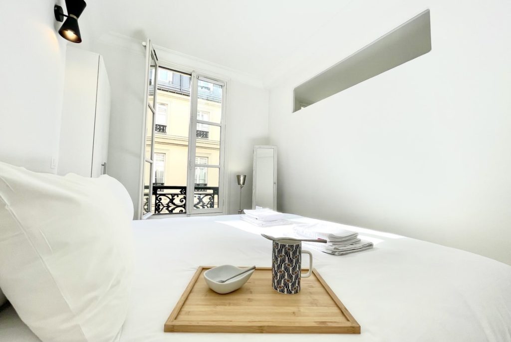 Location Appartement Meublé - 38 m² - 2 pièces - 75008 Paris - 108001 - 410560431327