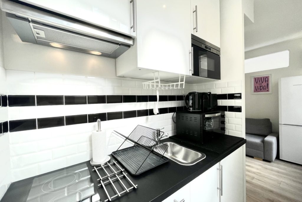 Location Appartement Meublé - 38 m² - 2 pièces - 75008 Paris - 108001 - 410560431332