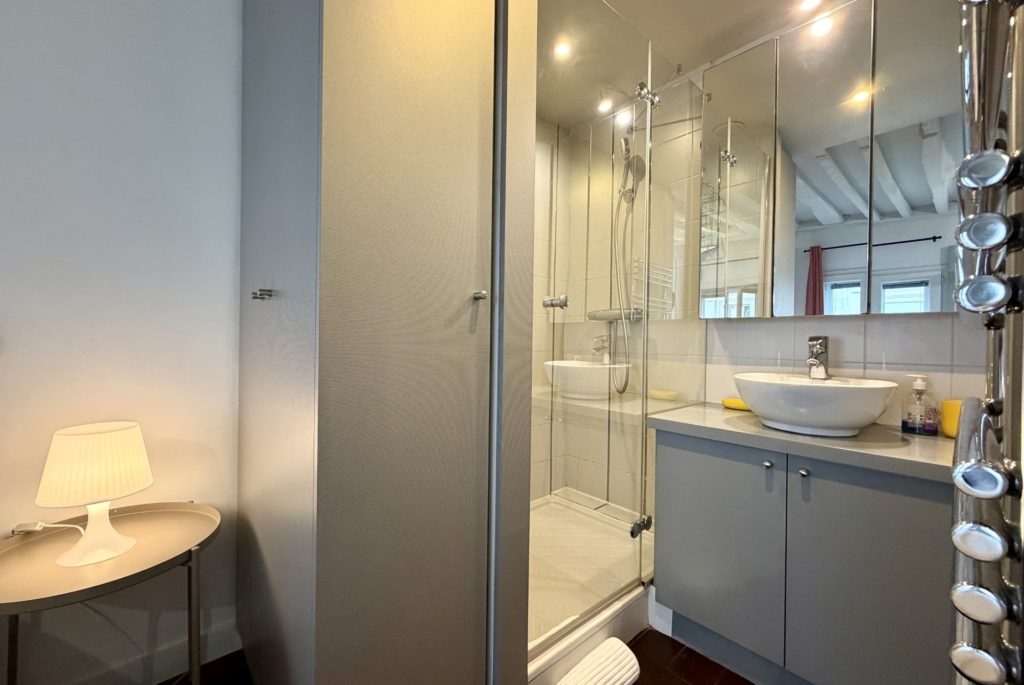 Location Appartement Meublé - 33 m² - 2 pièces - 75008 Paris - 108068 - 441278000337