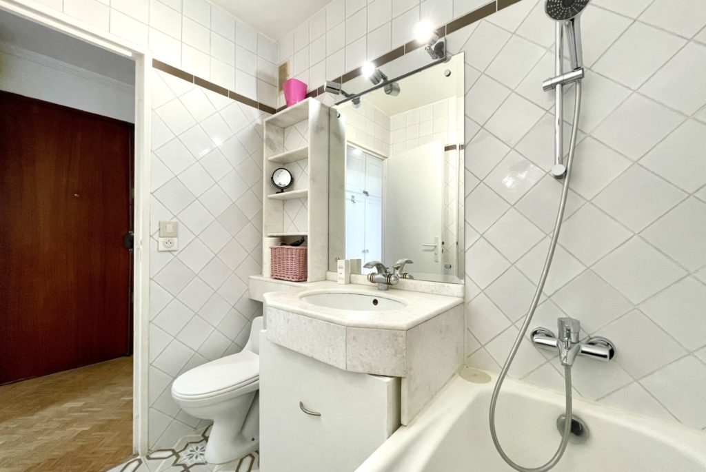 Location Appartement Meublé - 42.77 m² - 2 pièces - 75011 Paris - 111042 - 407839936751