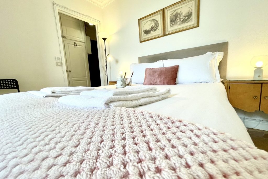 Location Appartement Meublé - 42.77 m² - 2 pièces - 75011 Paris - 111042 - 407869467890