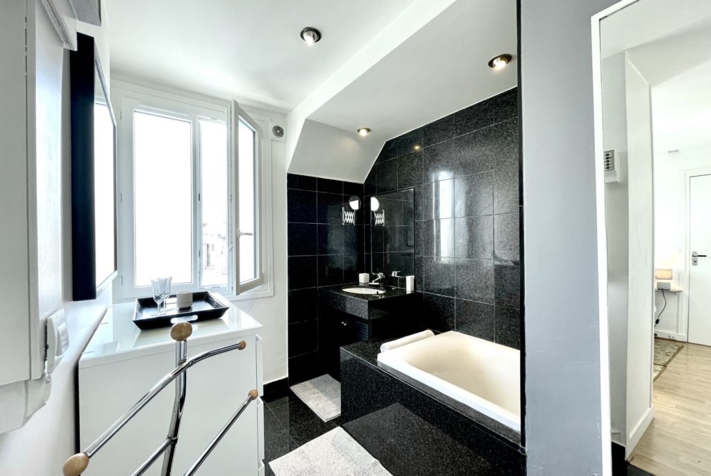 Location Appartement Meublé - 46.25 m² - 2 pièces - 75015 Paris - 115094 - 392671993049