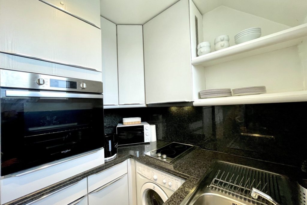 Location Appartement Meublé - 46.25 m² - 2 pièces - 75015 Paris - 115094 - 392671993056