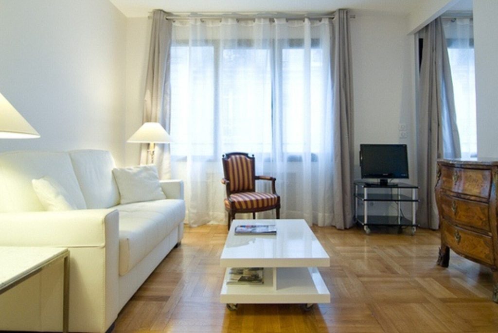Location Appartement Meublé - 2 pièces - 47 m² - Porte Maillot - Etoile - Ternes - 75116 Paris - 116442