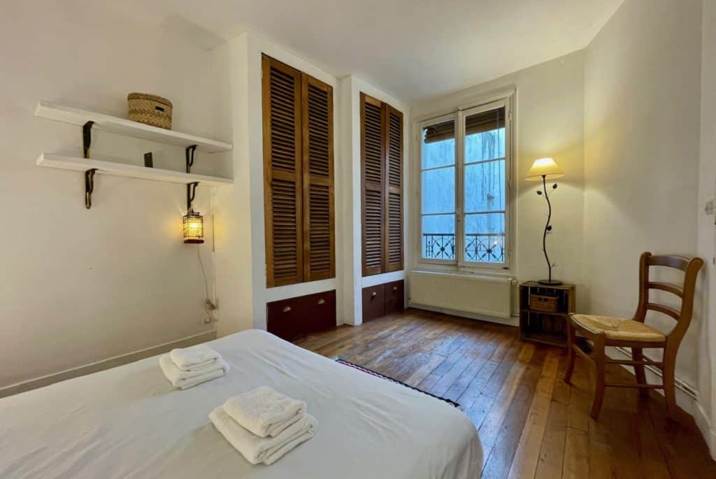 Location Appartement Meublé - 3 pièces - 92 m² - Bonne Nouvelle - Poissonnière - 75002 Paris - 202300-11
