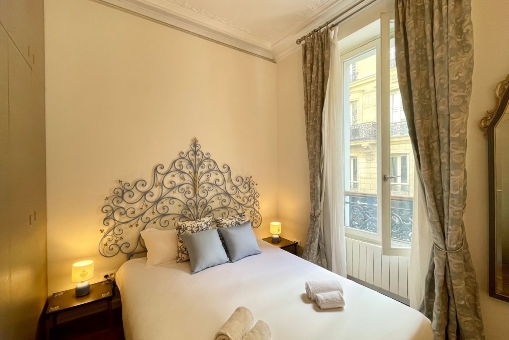 Location Appartement Meublé - 3 pièces - 55 m² - Champs Elysées - Etoile - 75008 Paris - 208014-5