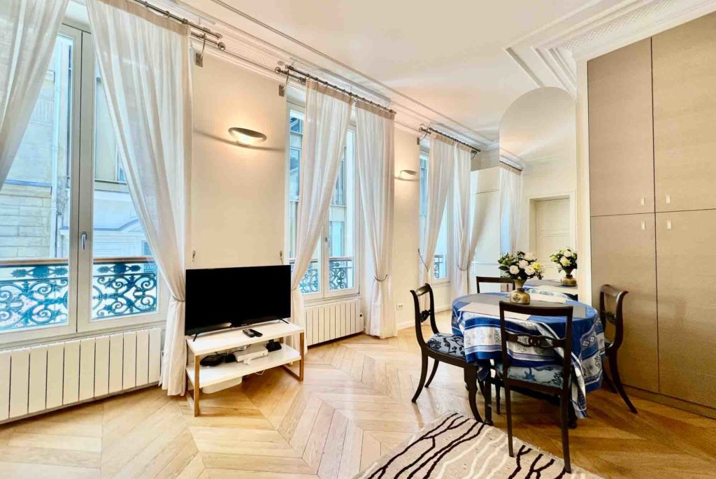 Location Appartement Meublé - 3 pièces - 55 m² - Champs Elysées - Etoile - 75008 Paris - 208014-8