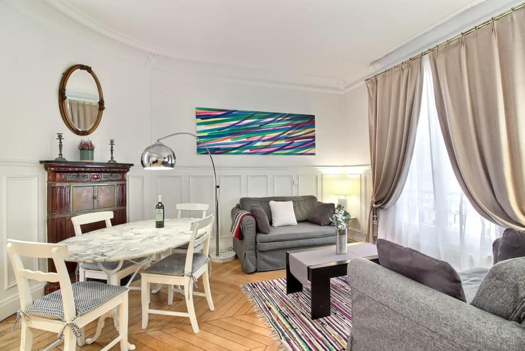 Location Appartement Meublé - 3 pièces - 70 m² - St Lazare - 75008 Paris - 208027