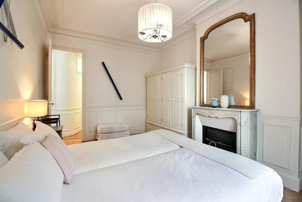 Location Appartement Meublé - 3 pièces - 70 m² - St Lazare - 75008 Paris - 208027-8
