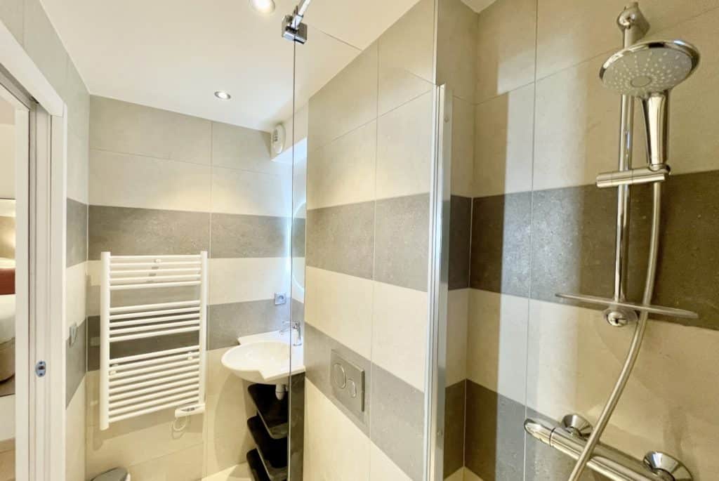 Location Appartement Meublé - 3 pièces - 46 m² - Montmartre - Pigalle - 75018 Paris - 218931-21
