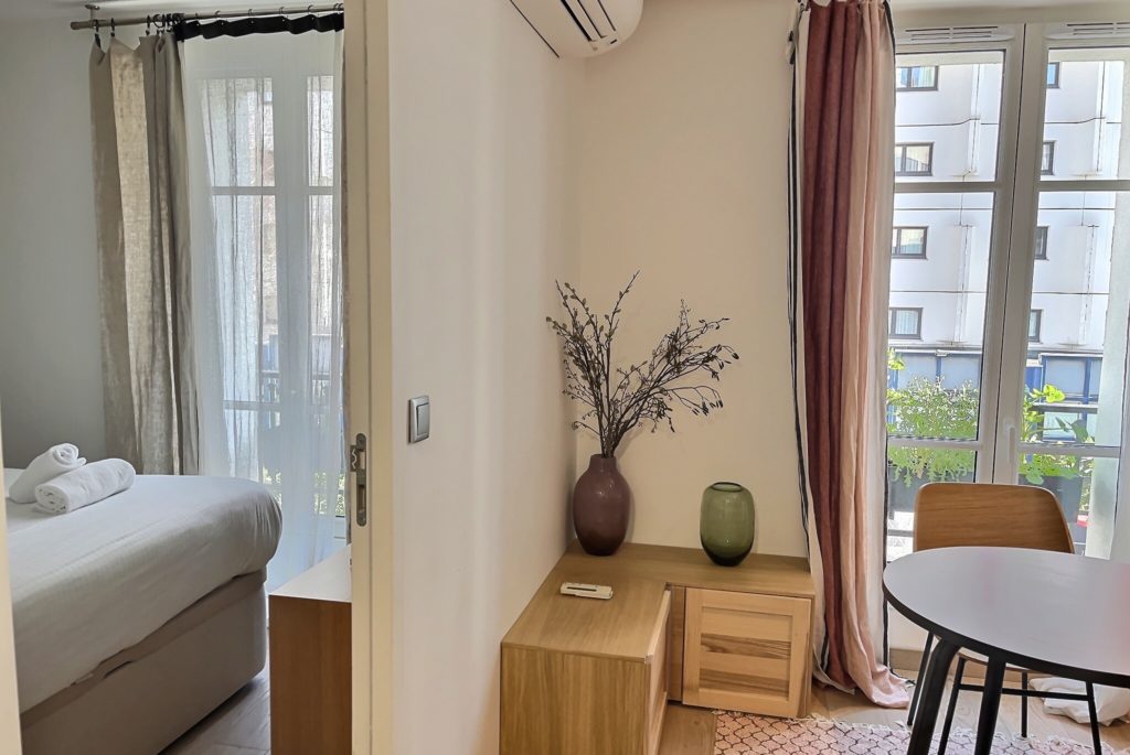 Location Appartement Meublé 3 Rooms ​46m2 ​​Montmartre​ Paris