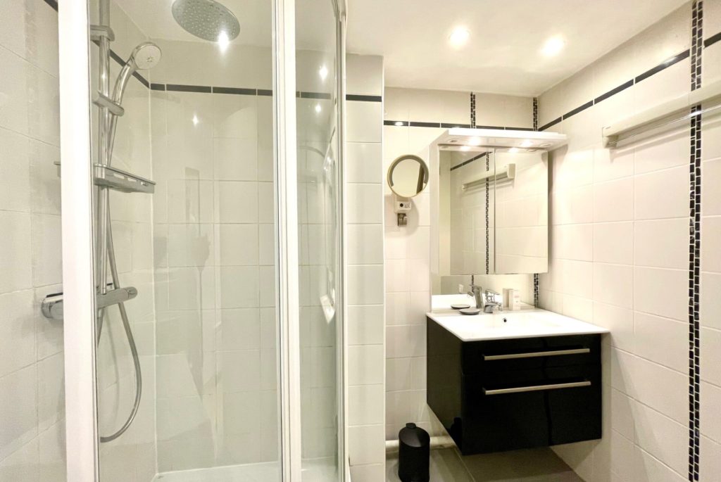 Location Appartement Meublé - 68.01 m² - 3 pièces - 75017 Paris - 217476 - 450149991657
