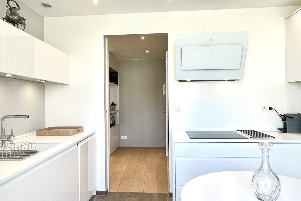Location Appartement Meublé - 100 m² - 3 pièces - 75116 Paris - 216030 - 450191724762