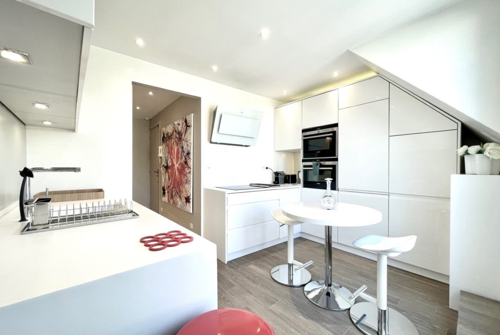 Location Appartement Meublé - 100 m² - 3 pièces - 75116 Paris - 216030 - 450191724772