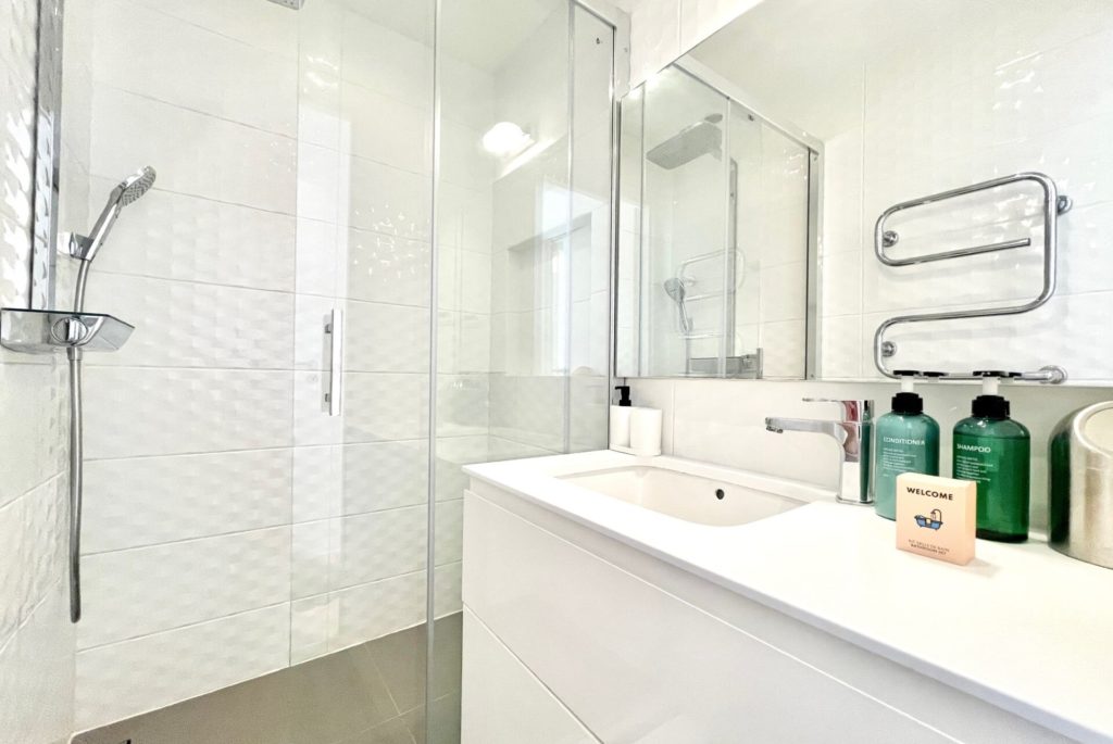 Location Appartement Meublé - 100 m² - 3 pièces - 75116 Paris - 216030 - 450191710399