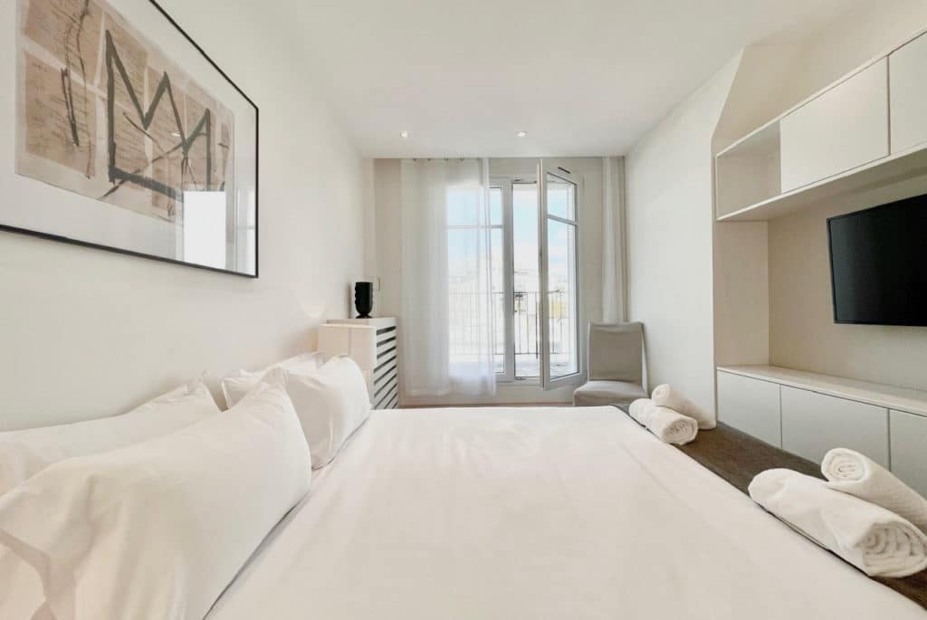 Location Appartement Meublé - 100 m² - 3 pièces - 75116 Paris - 216030 - 450191724777