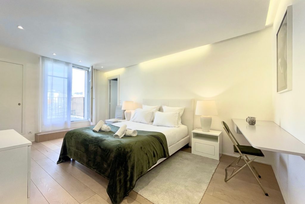 Location Appartement Meublé - 100 m² - 3 pièces - 75116 Paris - 216030 - 450191724770