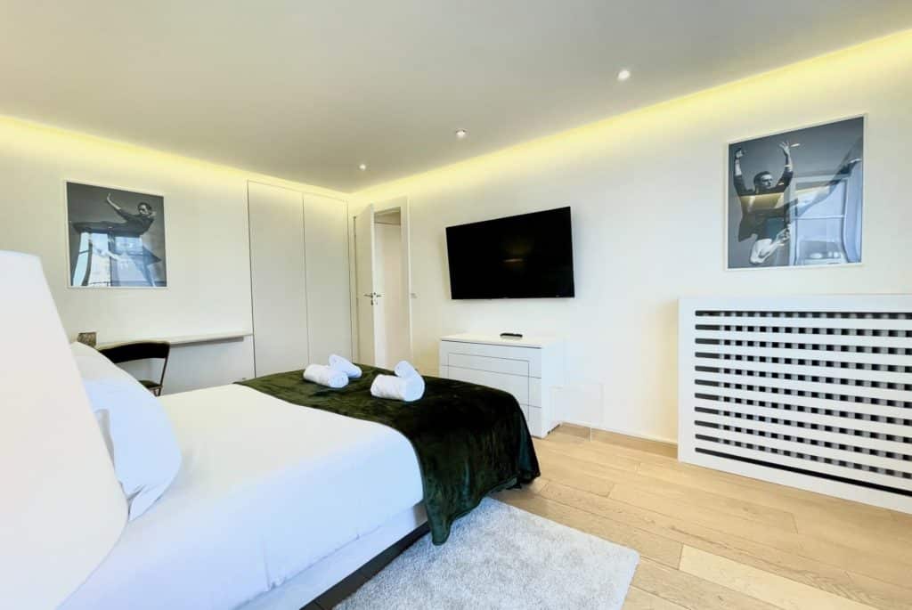 Location Appartement Meublé - 100 m² - 3 pièces - 75116 Paris - 216030 - 450191709431