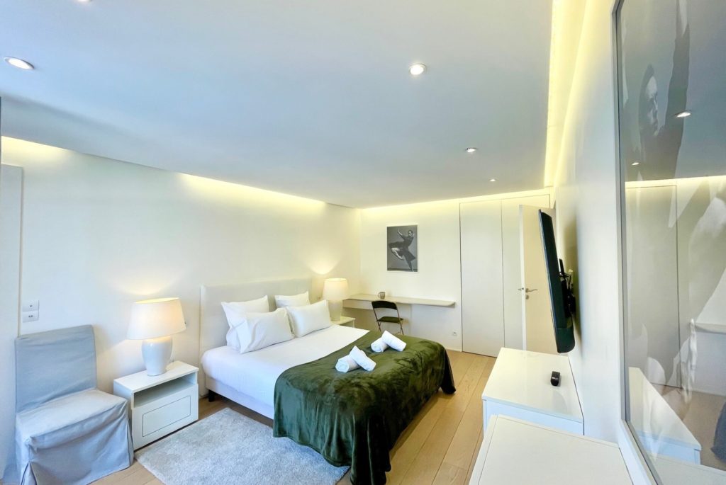 Location Appartement Meublé - 100 m² - 3 pièces - 75116 Paris - 216030 - 450191724775