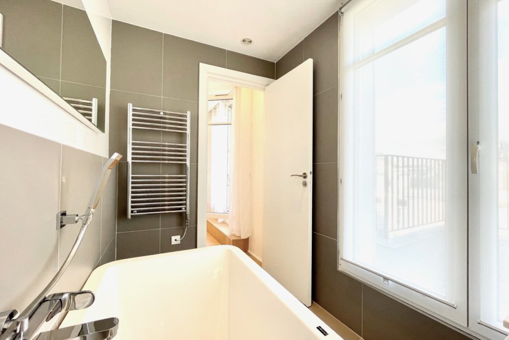 Location Appartement Meublé - 100 m² - 3 pièces - 75116 Paris - 216030 - 450191709423