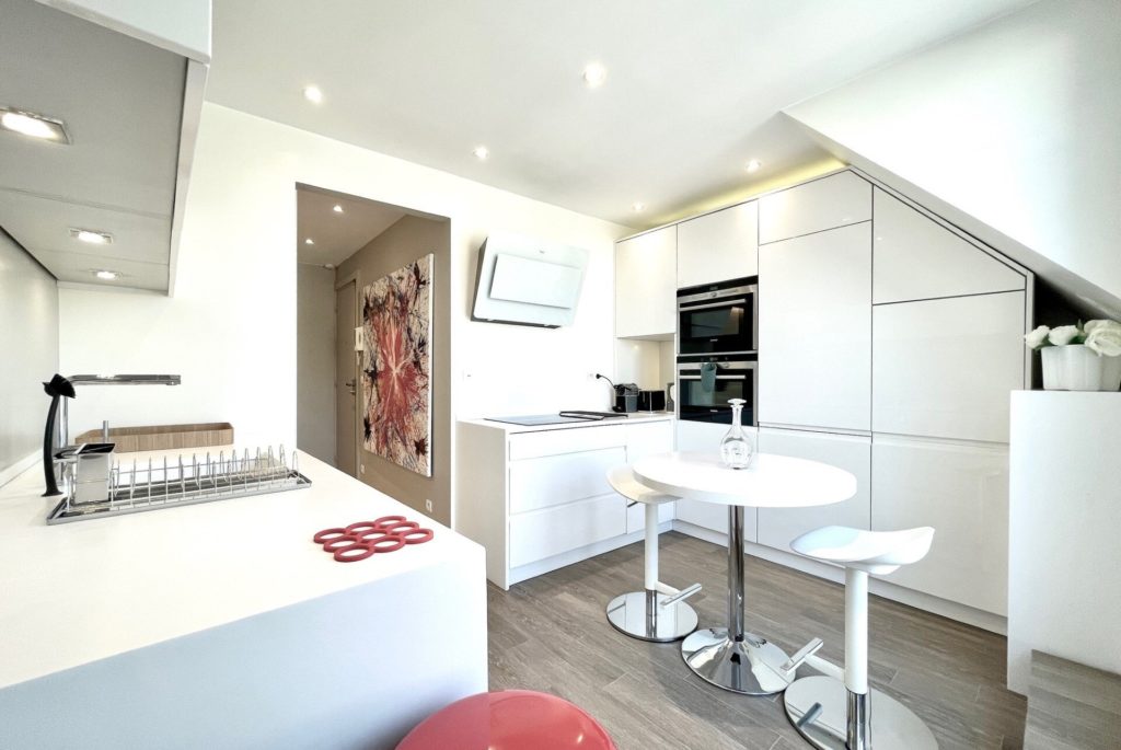 Location Appartement Meublé - 100 m² - 3 pièces - 75116 Paris - 216030 - 372234519775