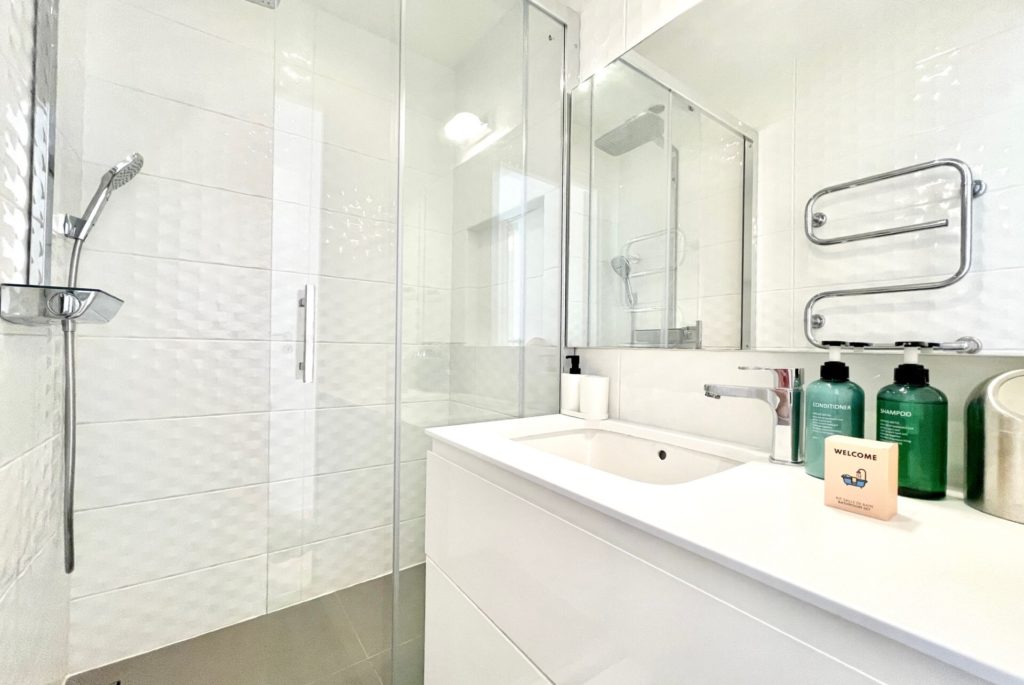 Location Appartement Meublé - 100 m² - 3 pièces - 75116 Paris - 216030 - 372254468313