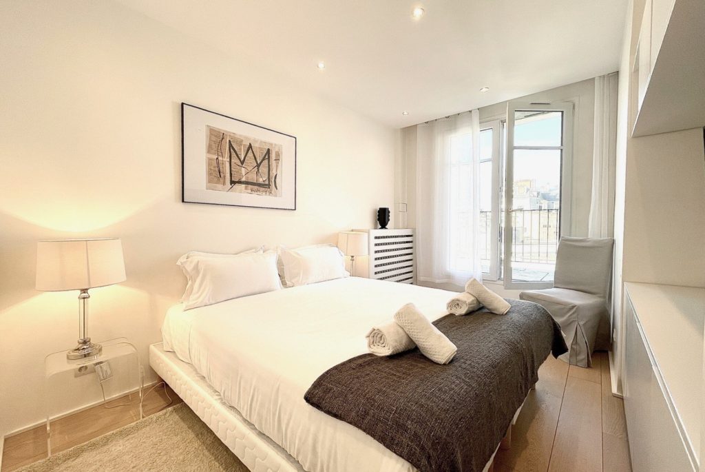 Location Appartement Meublé - 100 m² - 3 pièces - 75116 Paris - 216030 - 372254468325