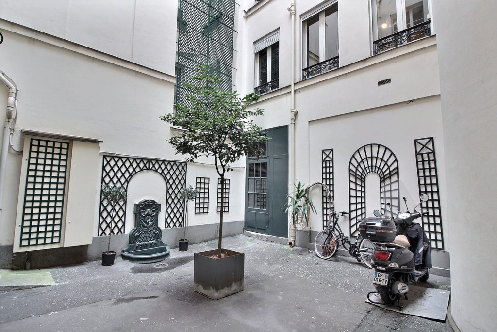 Furnished apartment - 4 rooms - 100 sqm - Raspail - Sèvres- Babylone - 75007 Paris - 307388-21