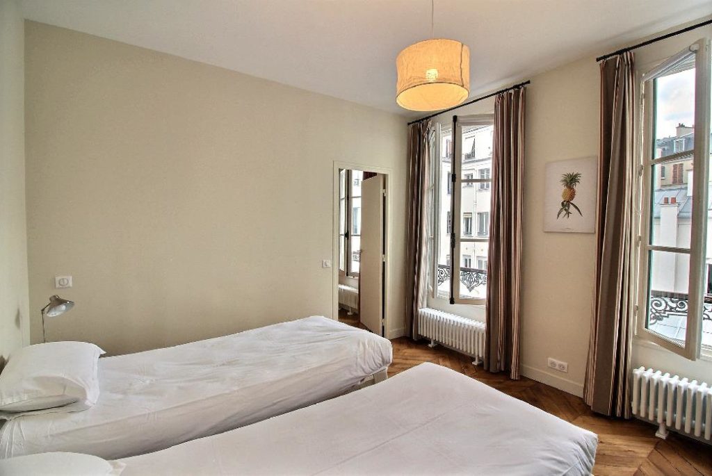 Furnished apartment - 4 rooms - 98 sqm - Martyrs - Saint Georges - Trinité - 75009 Paris - 309078-26