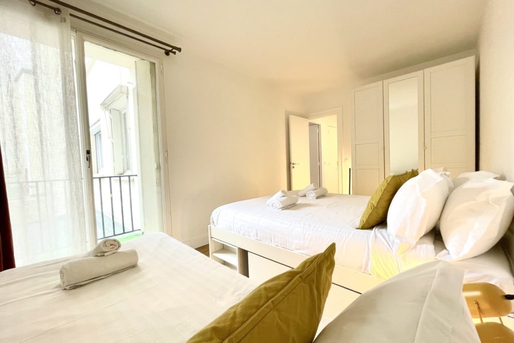 Location Appartement Meublé - 92 m² - 4 pièces - 75015 Paris - 315197 - 412036207805