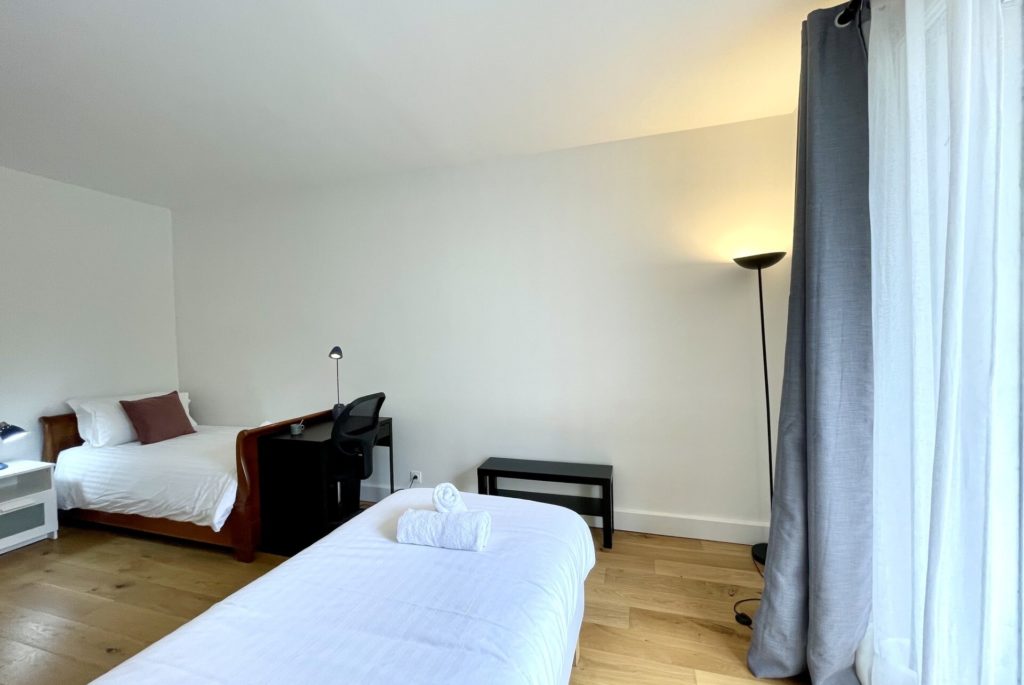 Location Appartement Meublé - 92 m² - 4 pièces - 75015 Paris - 315197 - 412045822179