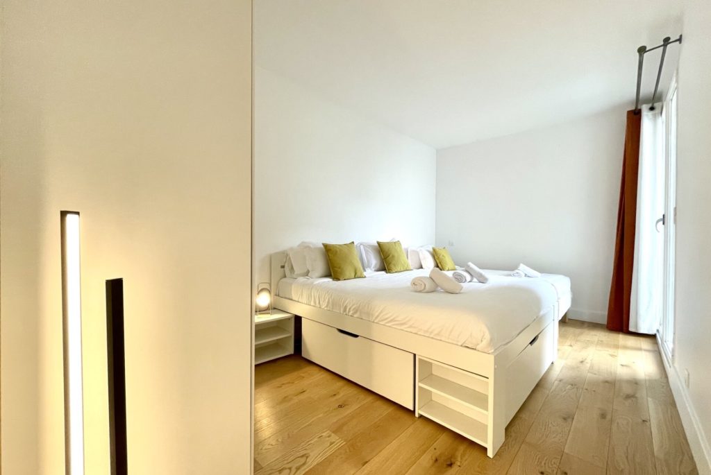 Location Appartement Meublé - 92 m² - 4 pièces - 75015 Paris - 315197 - 412045822180