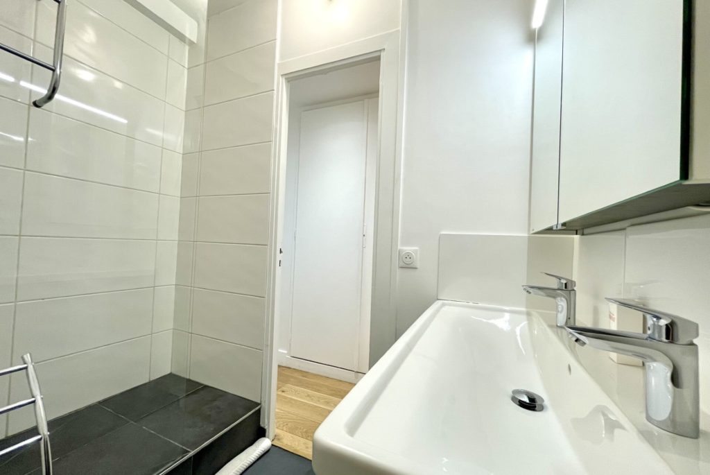 Location Appartement Meublé - 92 m² - 4 pièces - 75015 Paris - 315197 - 412045822183