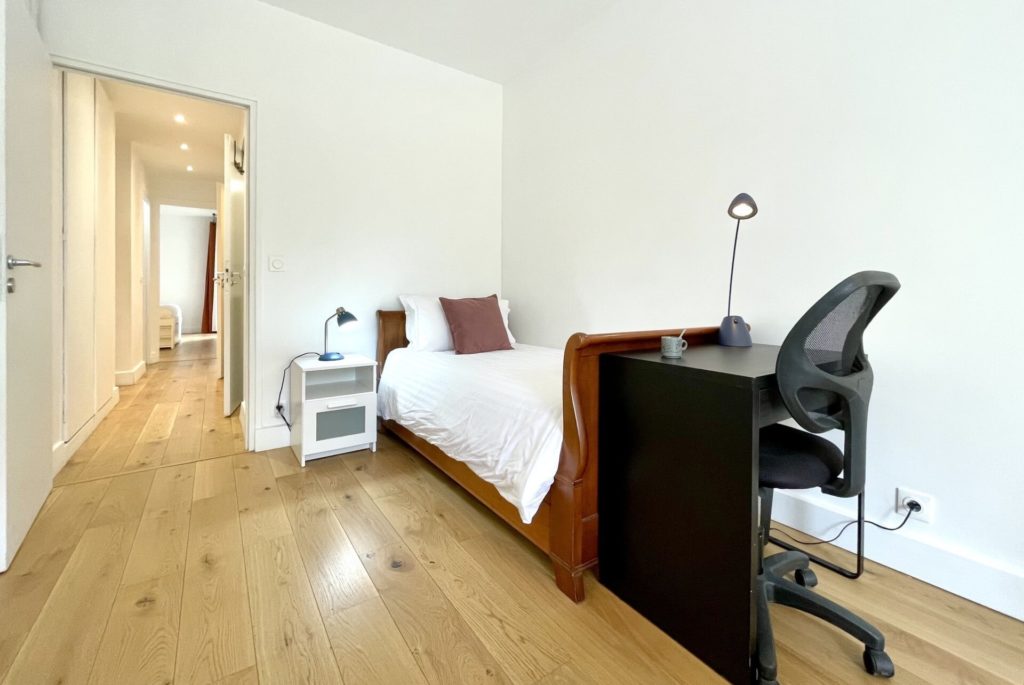 Location Appartement Meublé - 92 m² - 4 pièces - 75015 Paris - 315197 - 412045901043