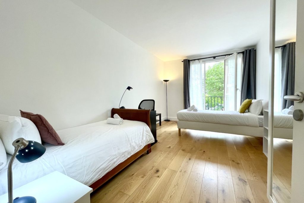 Location Appartement Meublé - 92 m² - 4 pièces - 75015 Paris - 315197 - 412045901045