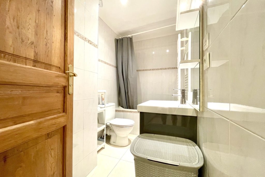 Location Appartement Meublé - 48 m² - NaN pièces - 75002 Paris - 202157 - 401821391088