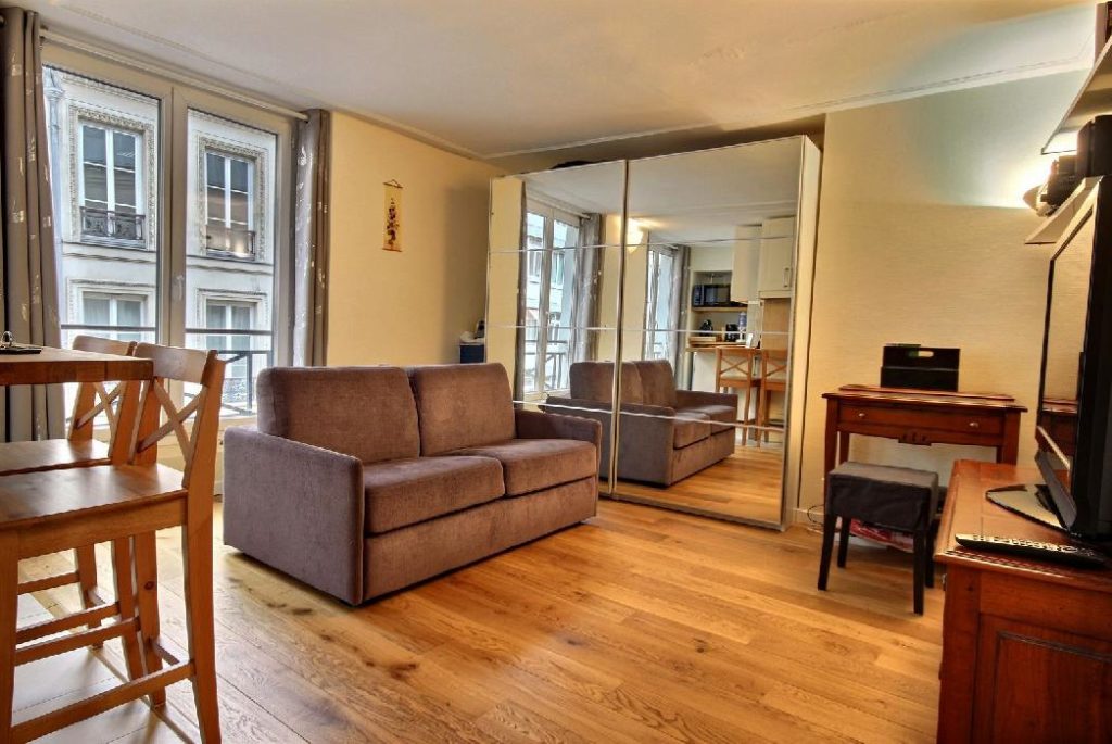 Location Appartement Meublé - 1 pièce - 22 m² - Bourse - 75002 Paris - S02040