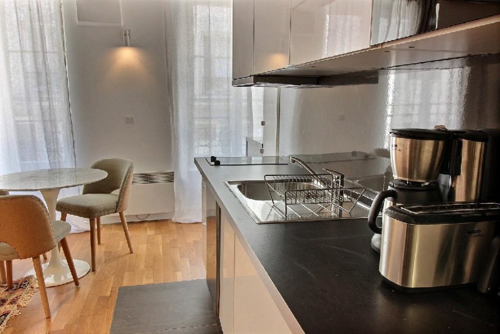 Location Appartement Meublé - 1 pièce - 22 m² - Arts et Metiers - Beaubourg - 75003 Paris - S03423-5